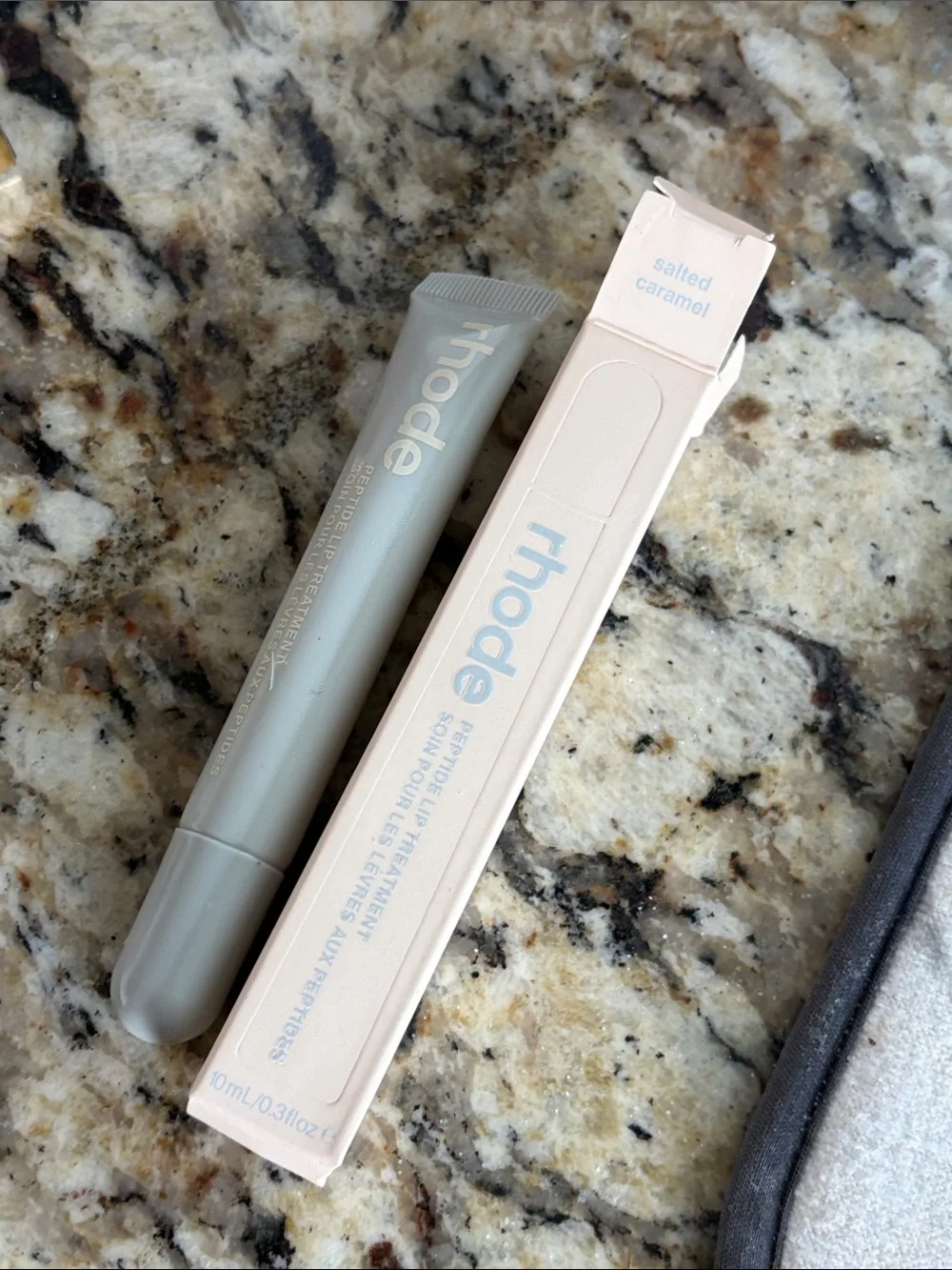 ⚡️🖤RHODE Peptide Lip Treatment Salted Caramel